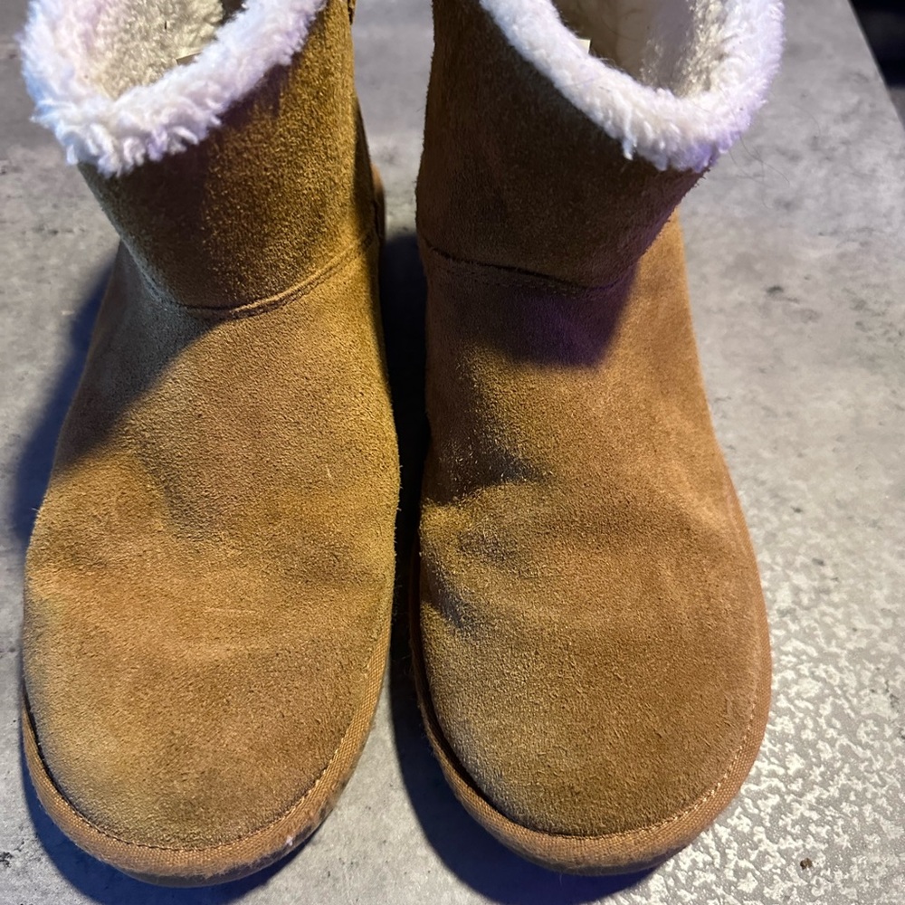Koolaburra Tan Boots with Plush White Trim